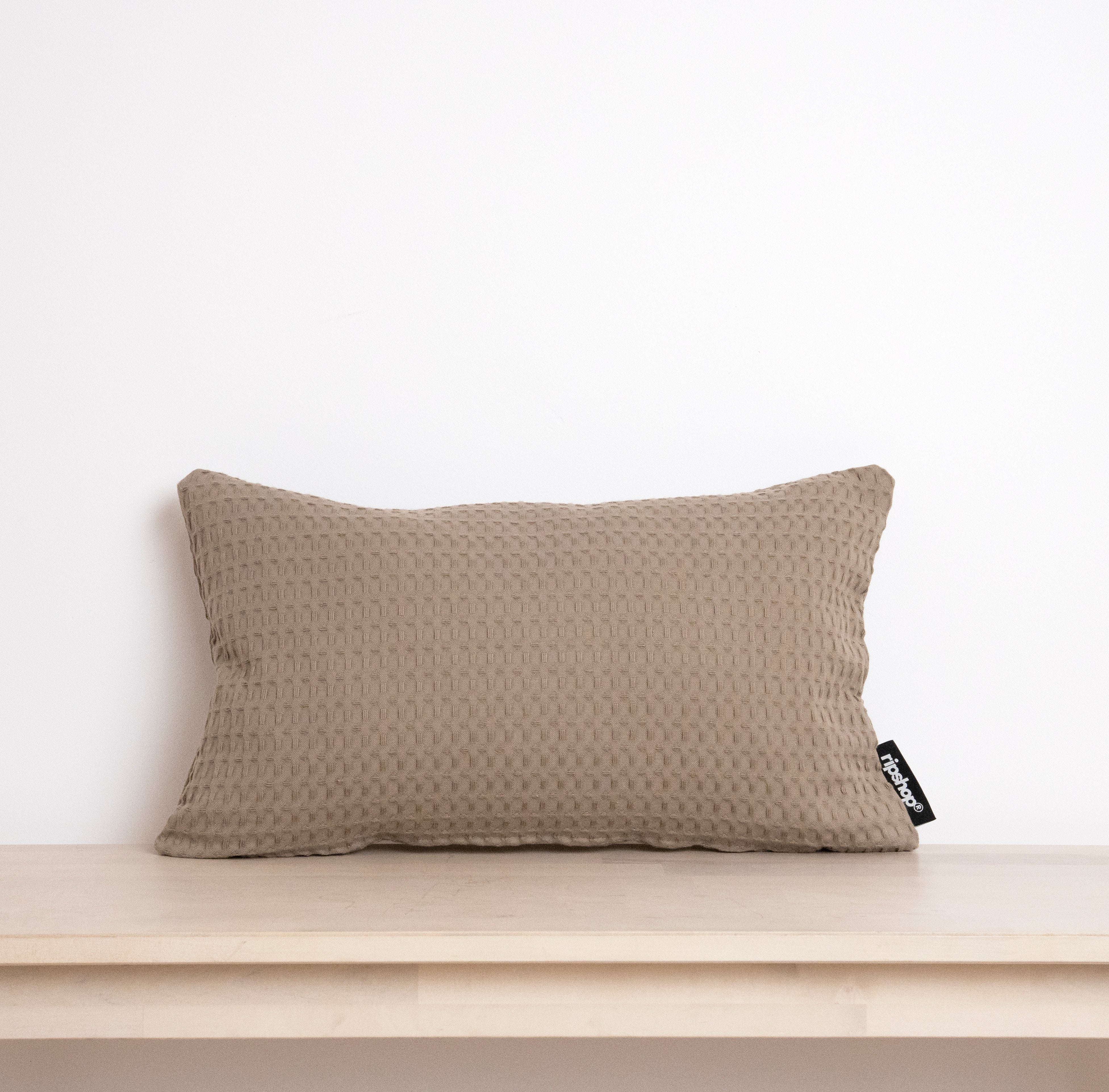 Waffle cushion cover 100% cotton Wallnut 30x50 cm